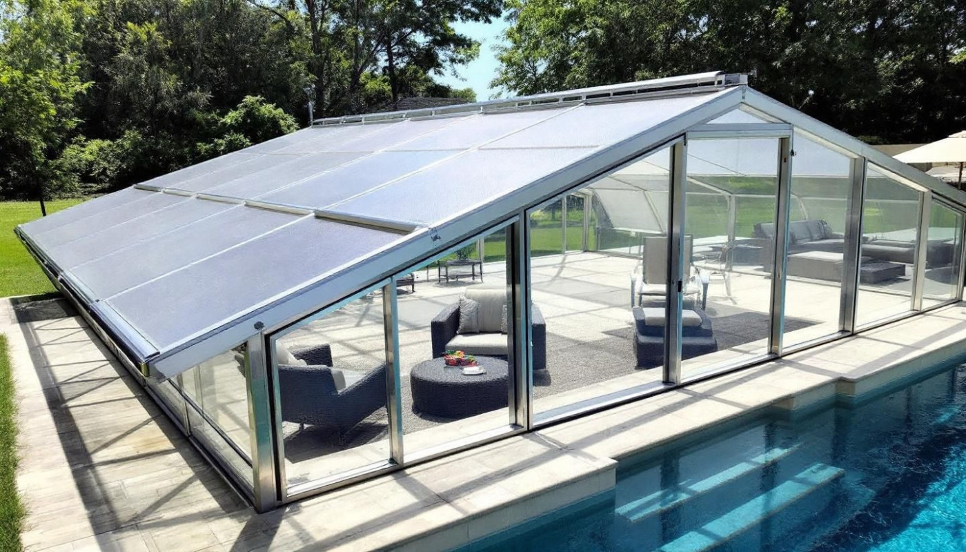 Maximiser l'espace autour de votre piscine avec un abri bas